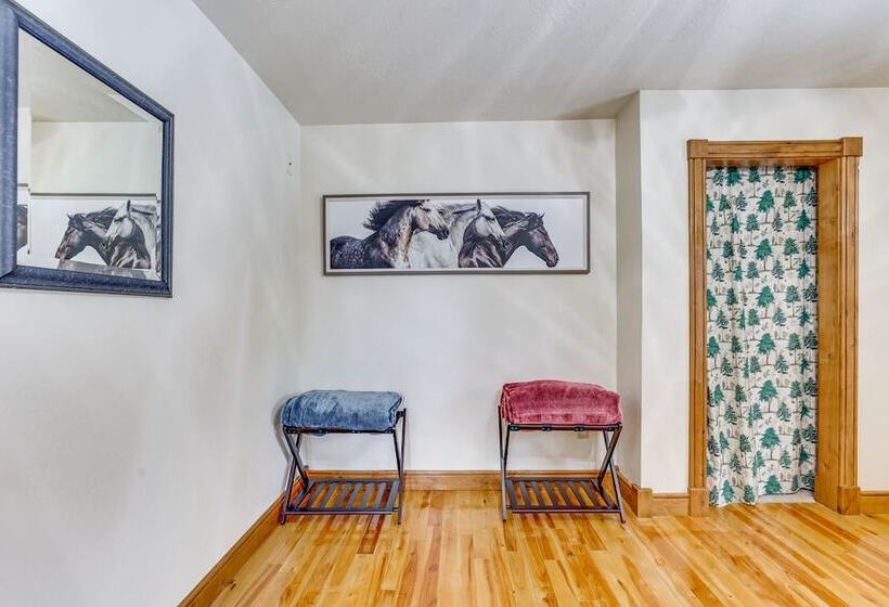 Updated Garden Valley Home W/ Fire Pit & Game Room