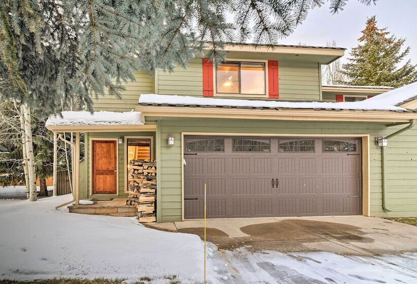 Modern Home W/ Patio: 3 Mi To Beaver Creek Resort!