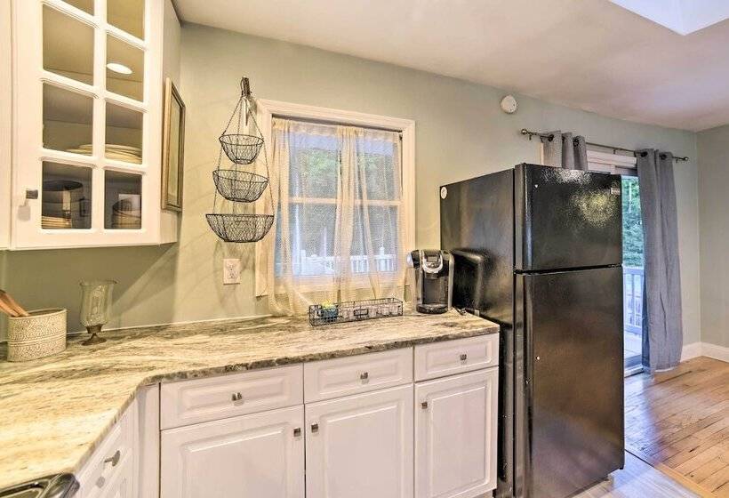 Updated Home W/ Pool + Deck ~ 2 Mi To Dtwn!