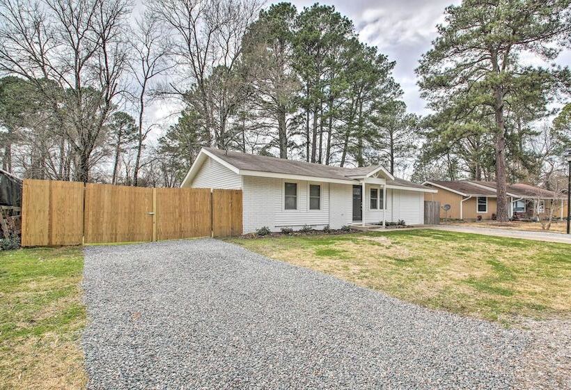 6 Mi To Nat L Park: Pet Friendly Hot Springs Home