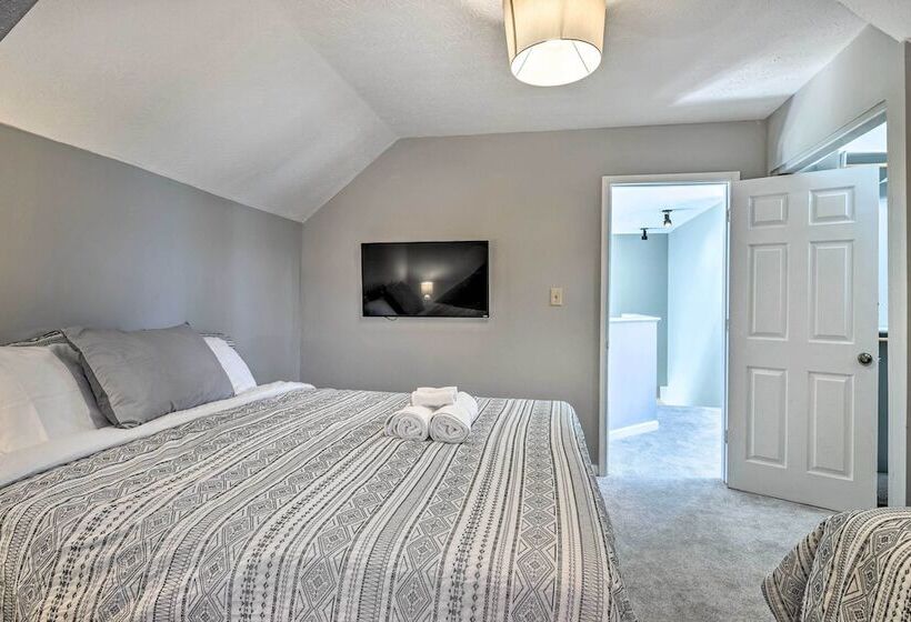 Updated Indianapolis Home Near White River!