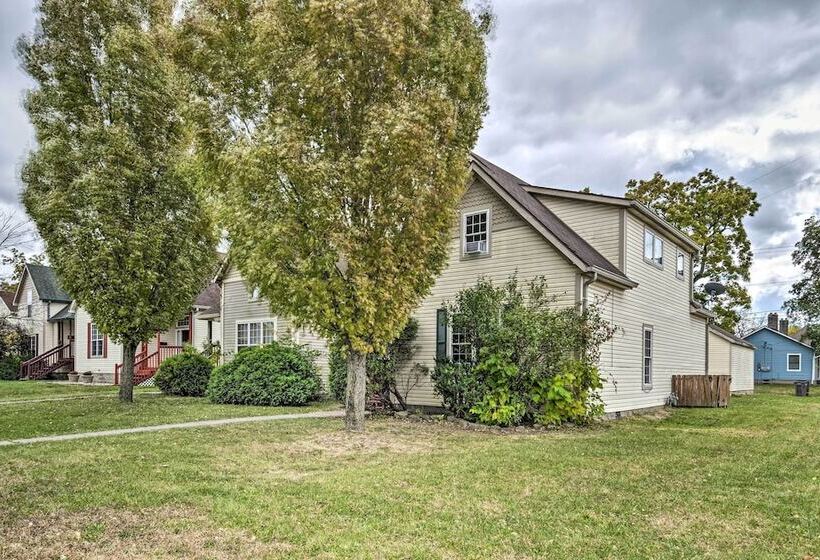 Updated Indianapolis Home Near White River!