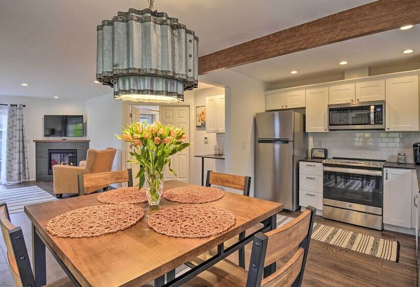 Updated Port Orchard Home, Walk To Waterfront