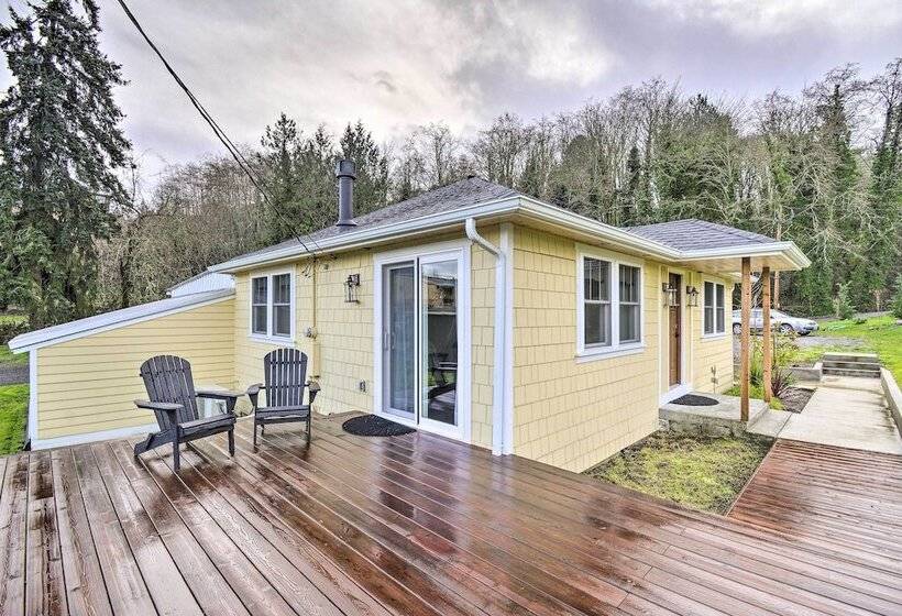 Updated Port Orchard Home, Walk To Waterfront