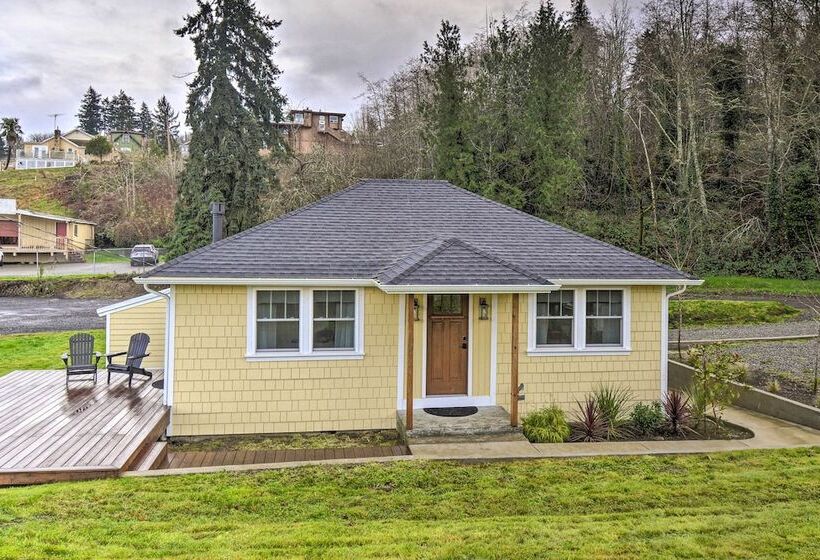 Updated Port Orchard Home, Walk To Waterfront