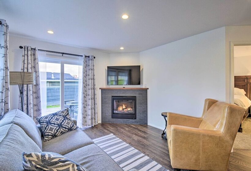 Updated Port Orchard Home, Walk To Waterfront