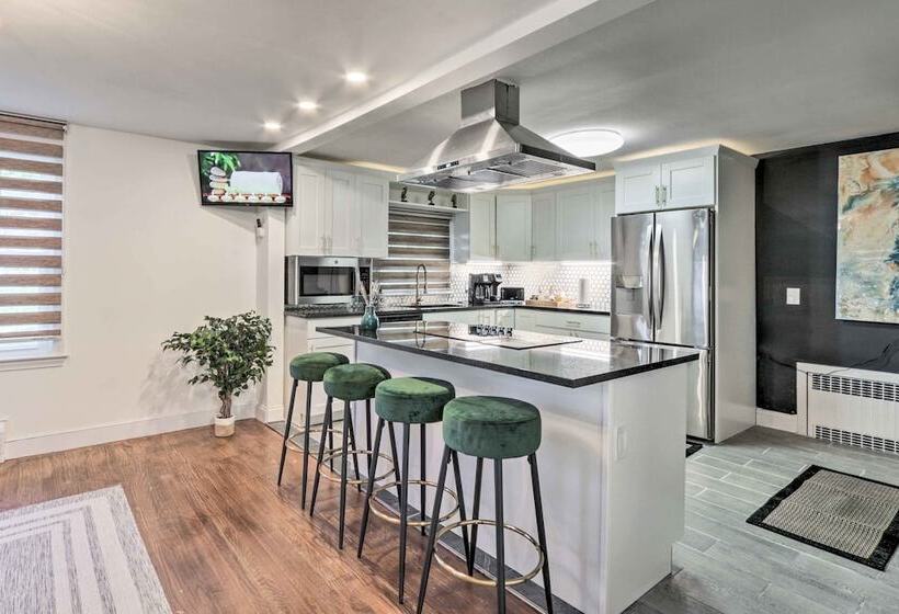 Upscale Waterbury Retreat W/ Indoor Hot Tub!