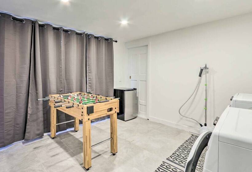 Upscale Waterbury Retreat W/ Indoor Hot Tub!