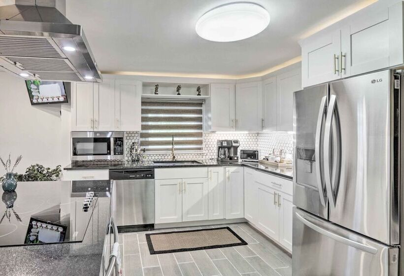 Upscale Waterbury Retreat W/ Indoor Hot Tub!