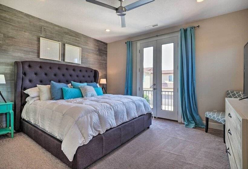 Utah Home W/ Pool & Hot Tub Access, Mtn Views!