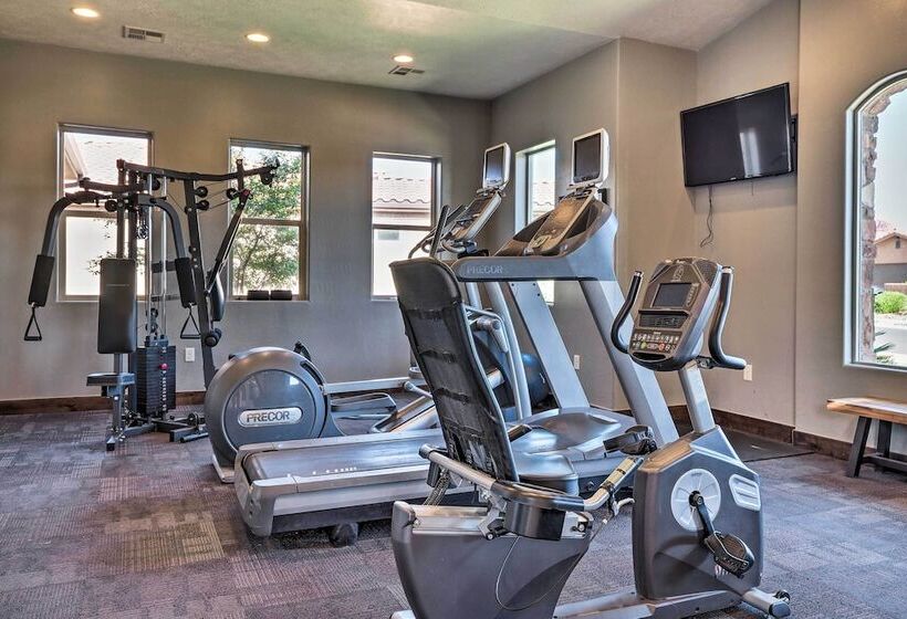 Utah Home W/ Pool & Hot Tub Access, Mtn Views!