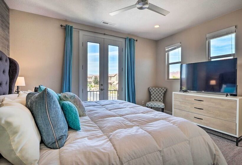 Utah Home W/ Pool & Hot Tub Access, Mtn Views!