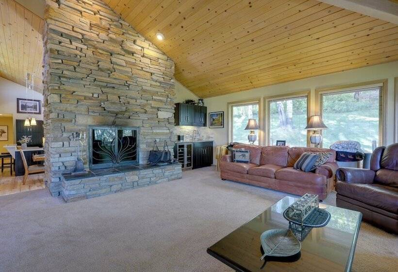 Vail  Treehouse  + Hot Tub, Sauna & Mtn Views