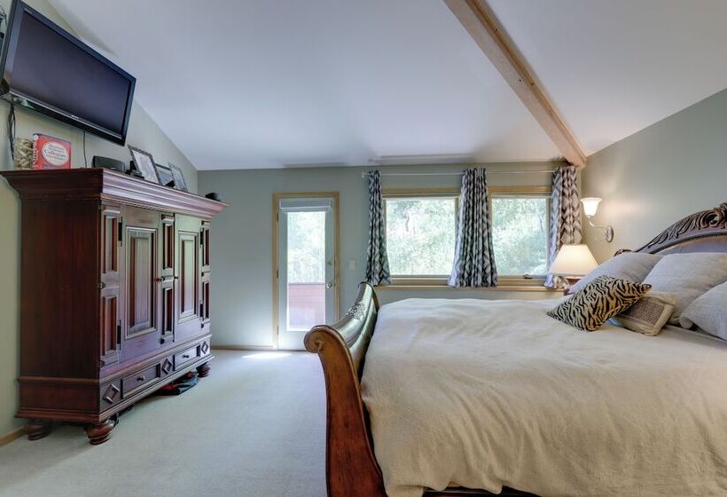 Vail  Treehouse  + Hot Tub, Sauna & Mtn Views