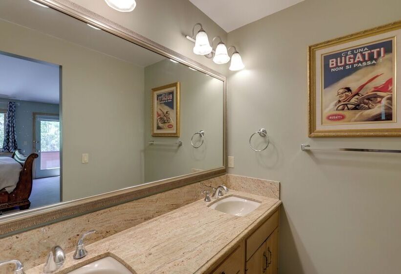 Vail  Treehouse  + Hot Tub, Sauna & Mtn Views