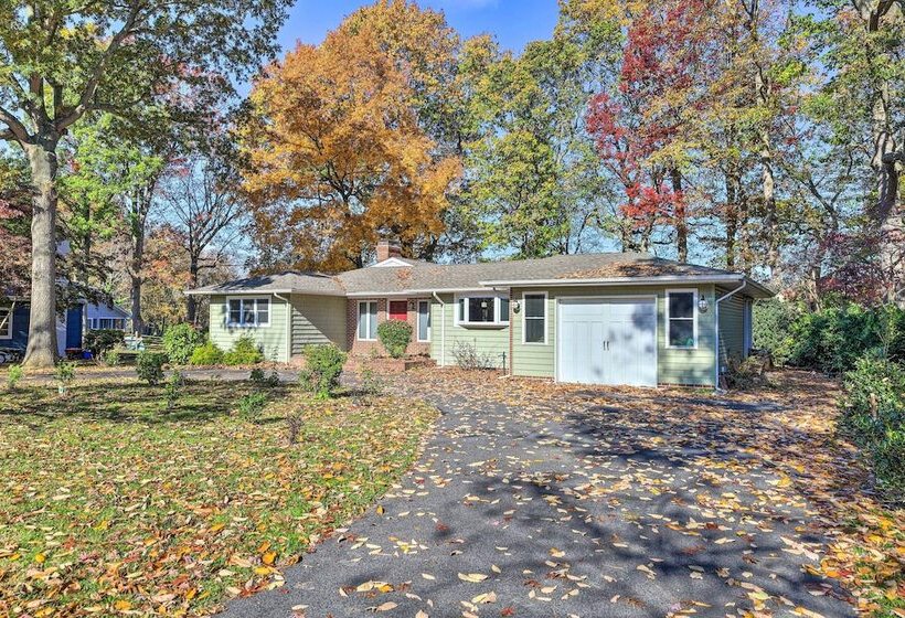 Vibrant Milford Home W/ Boat Dock & Patio!