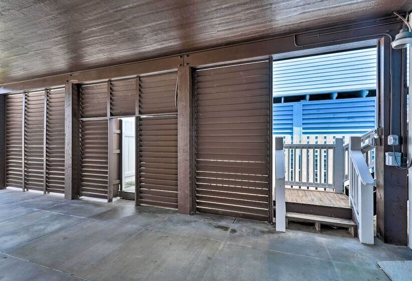 Oceanfront Freeport House W/ Private Beach!