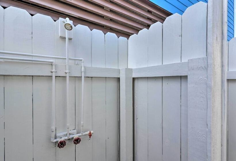 Oceanfront Freeport House W/ Private Beach!