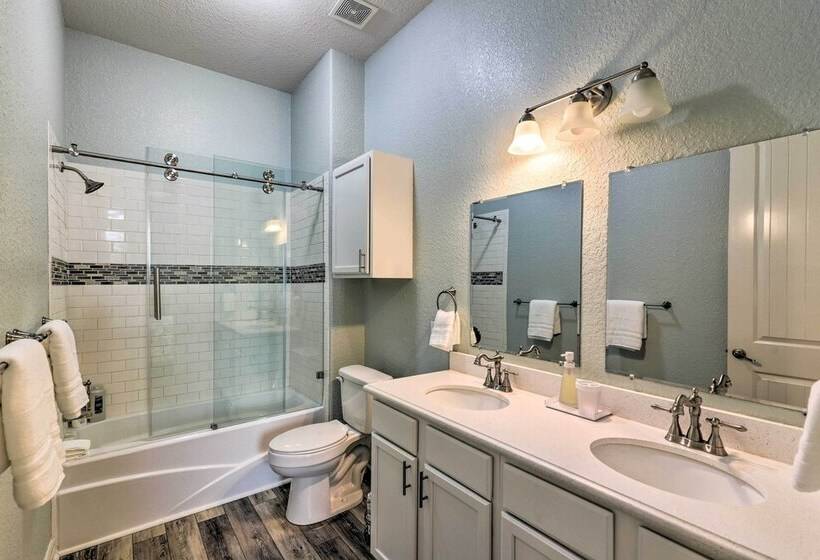 Oceanfront Freeport House W/ Private Beach!