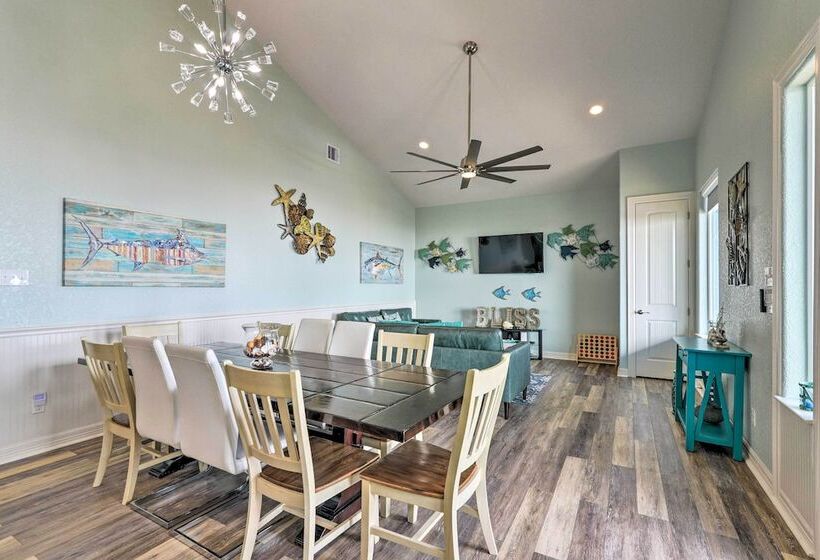 Oceanfront Freeport House W/ Private Beach!