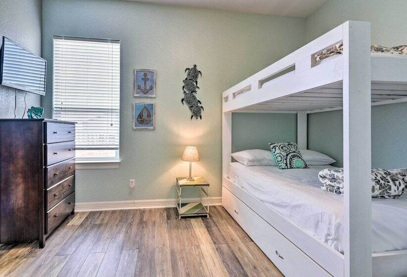 Oceanfront Freeport House W/ Private Beach!