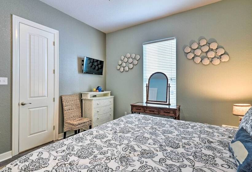 Oceanfront Freeport House W/ Private Beach!