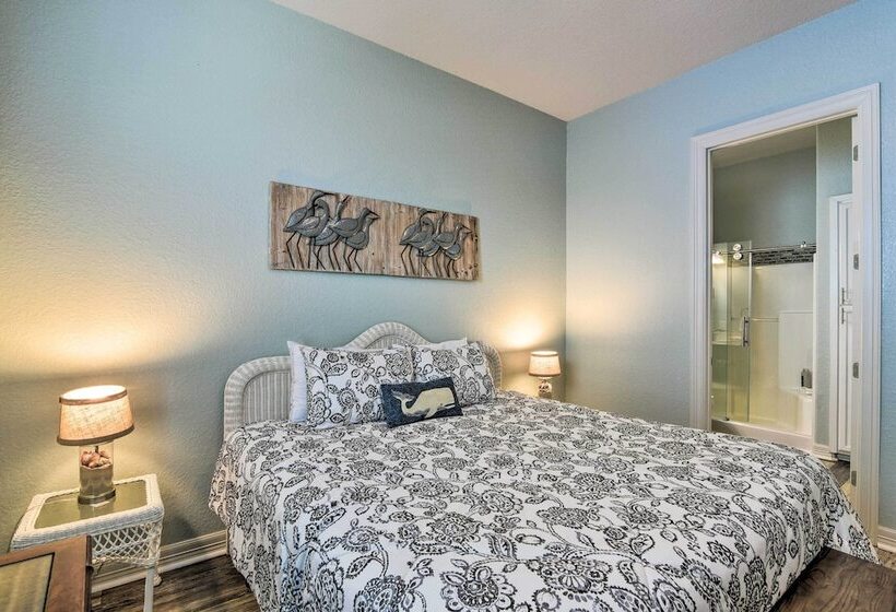 Oceanfront Freeport House W/ Private Beach!