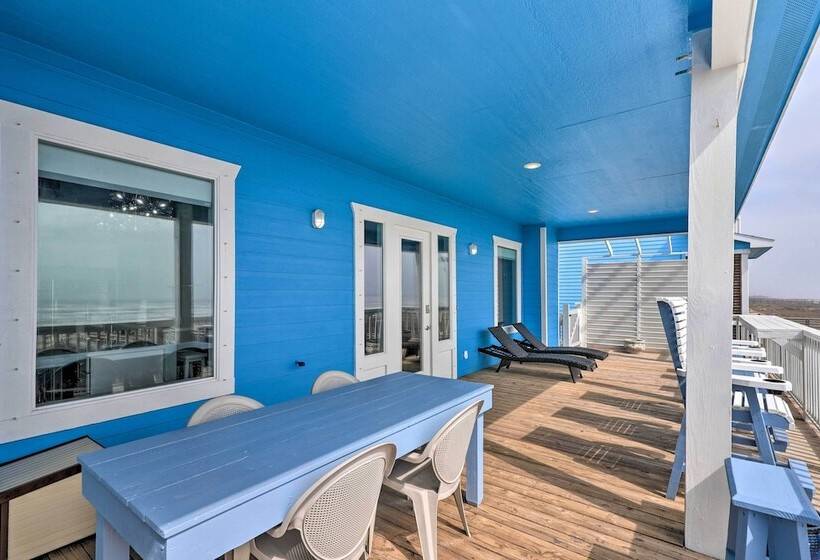 Oceanfront Freeport House W/ Private Beach!