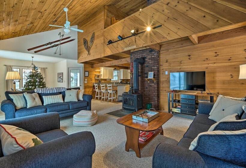 Wardsboro Family Home: 7 Mi To Mount Snow!