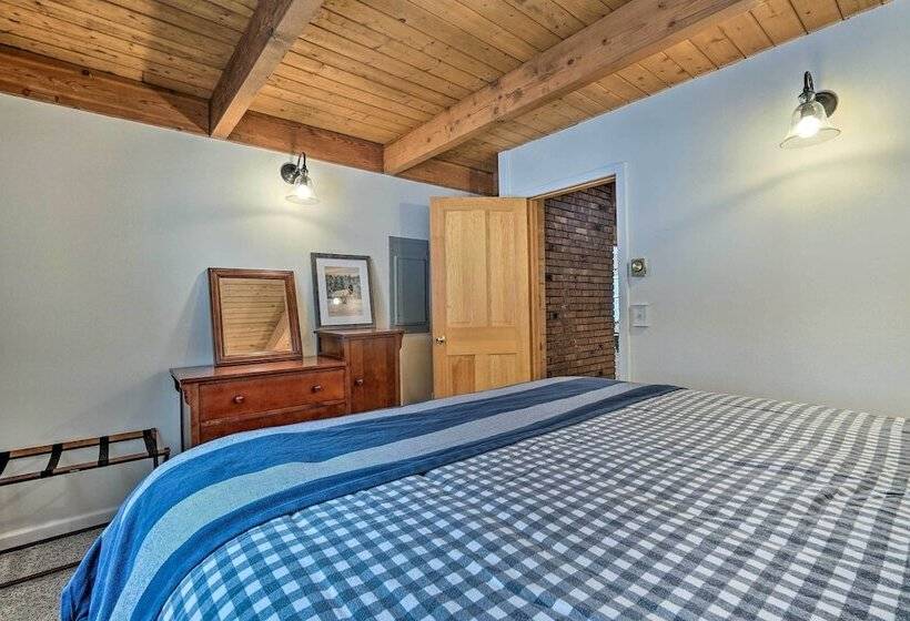 Wardsboro Family Home: 7 Mi To Mount Snow!