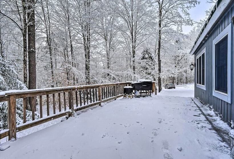 Wardsboro Family Home: 7 Mi To Mount Snow!