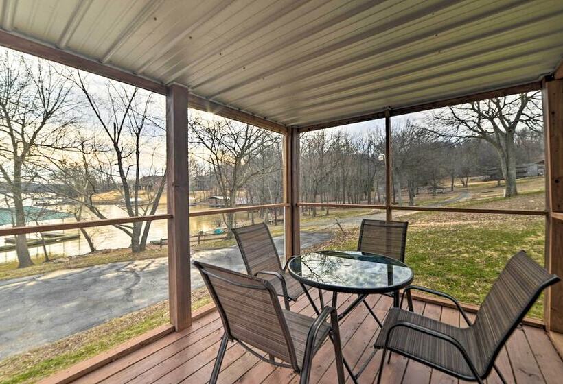 Barkley Breeze  Waterfront Home W/ Dock & Kayaks