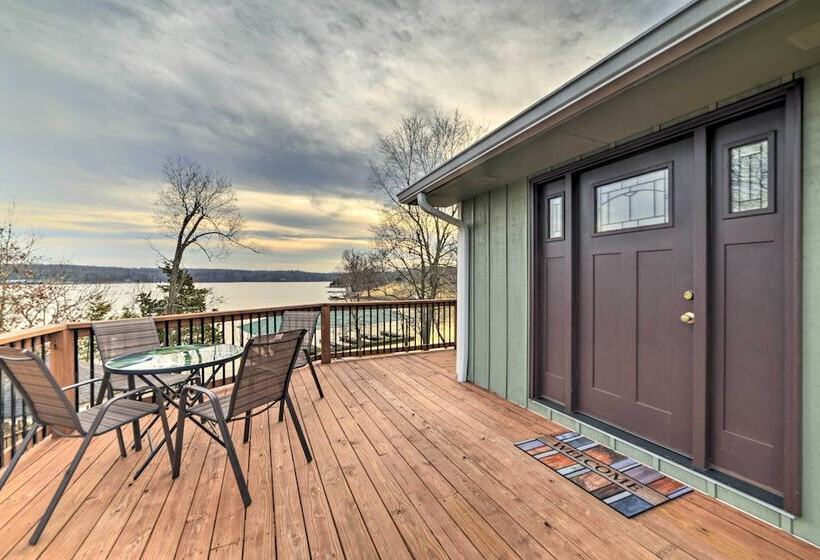 Barkley Breeze  Waterfront Home W/ Dock & Kayaks