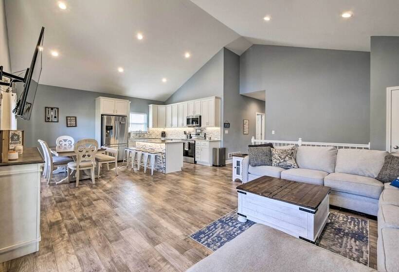 Waterfront Home On Lake Milton: Dock, Hot Tub