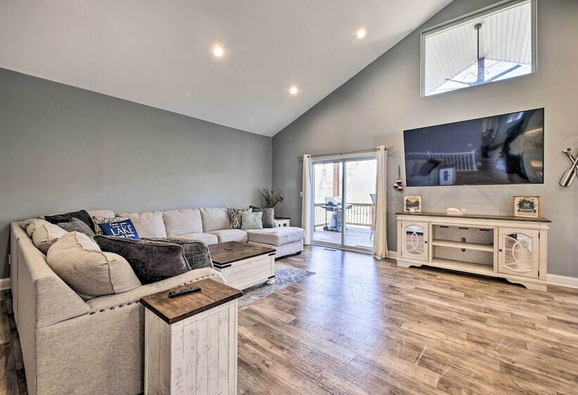 Waterfront Home On Lake Milton: Dock, Hot Tub