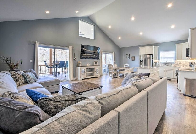 Waterfront Home On Lake Milton: Dock, Hot Tub