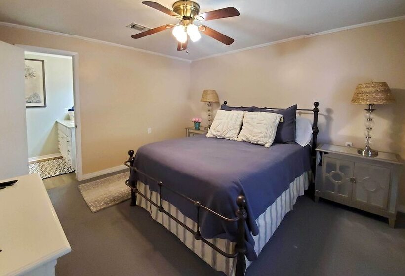 Waterfront House On Toledo Bend W/ Private Dock!