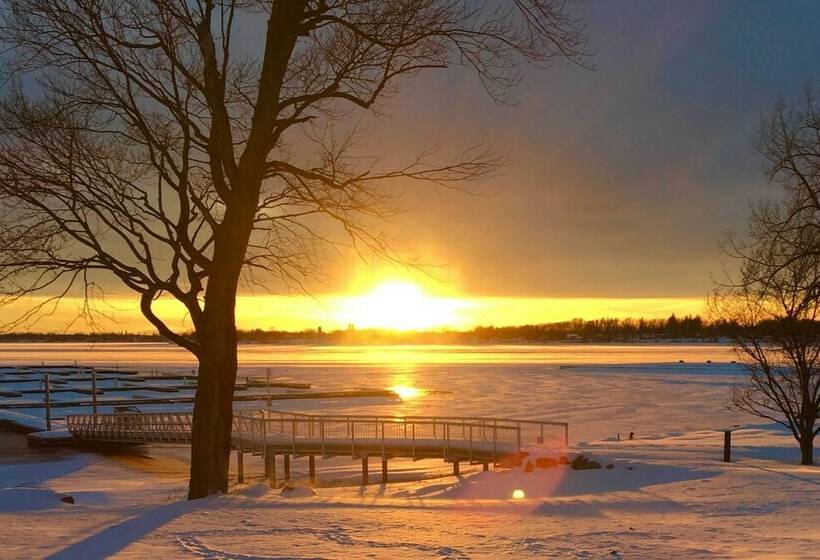 Waterfront Lake Champlain Home W/ Fire Pit!