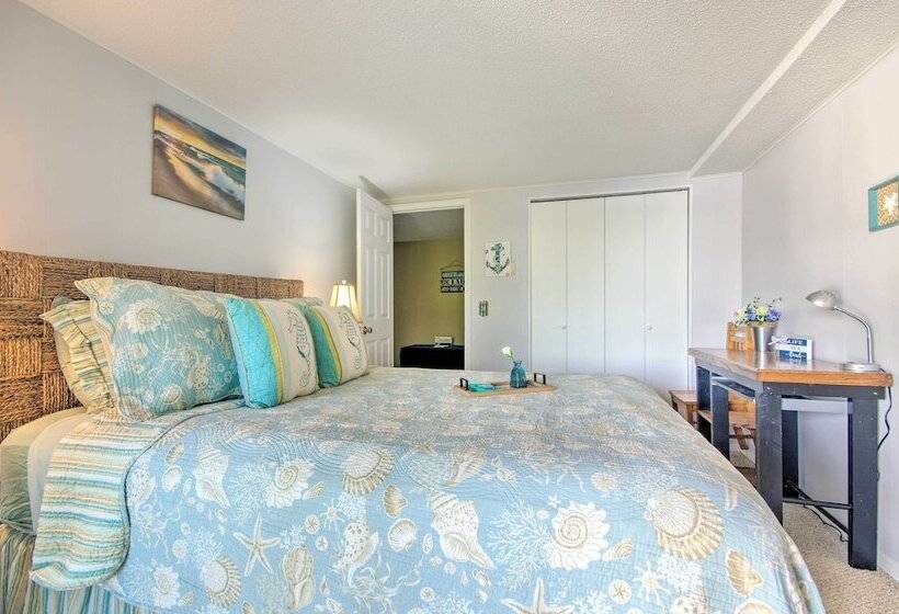 Waterfront Lake Ozark Home W/ Deck & Grill!