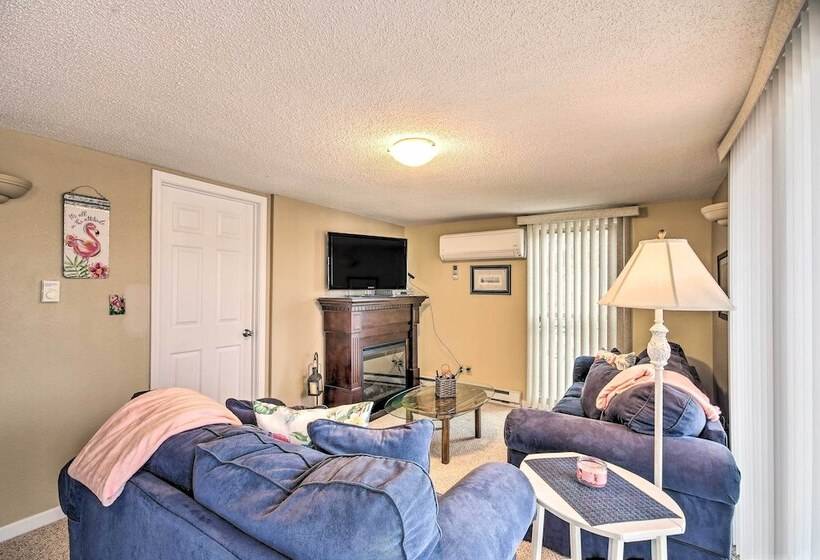 Waterfront Lake Ozark Home W/ Deck & Grill!