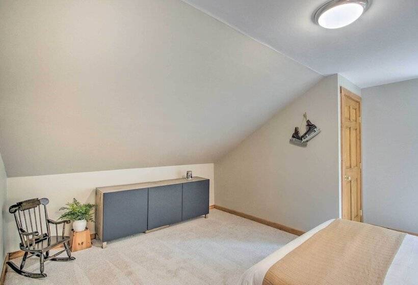 Waterfront Lakes Region Home On Private Cove!