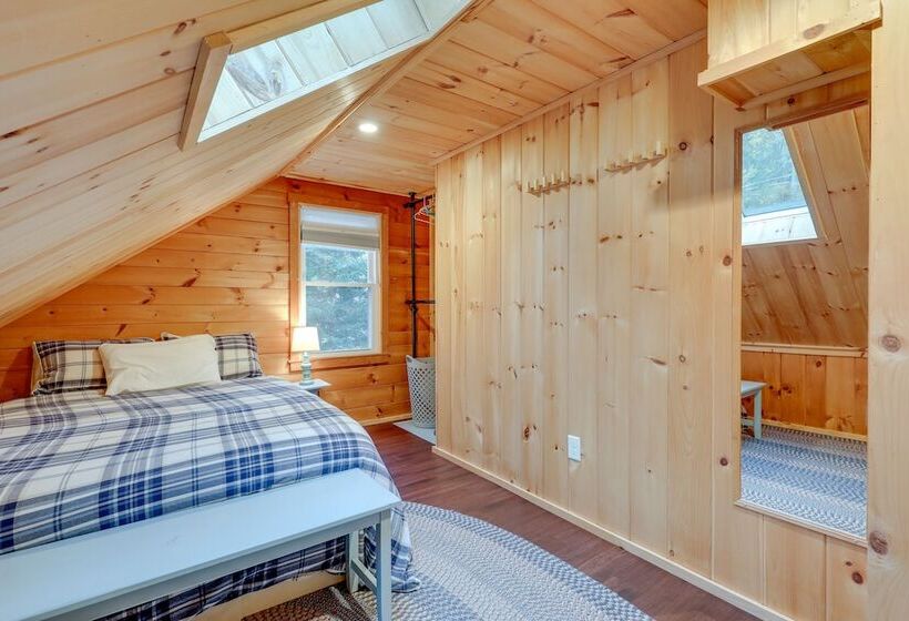 Waterfront Newbury Retreat W/ Grill & Dock!