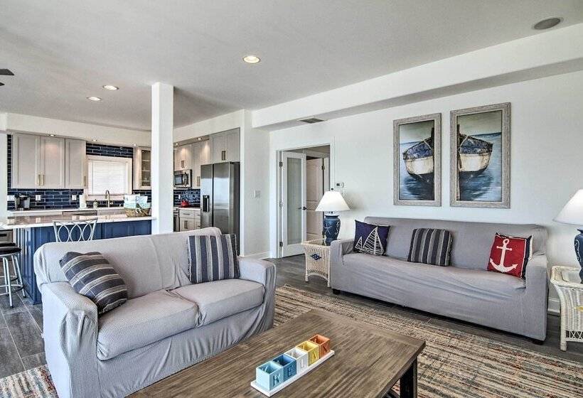 Waterfront Sanctuary W/ Panoramic Bay Views!