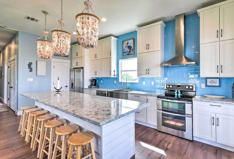 Waterfront Sargent House W/ Sparkling Pool!