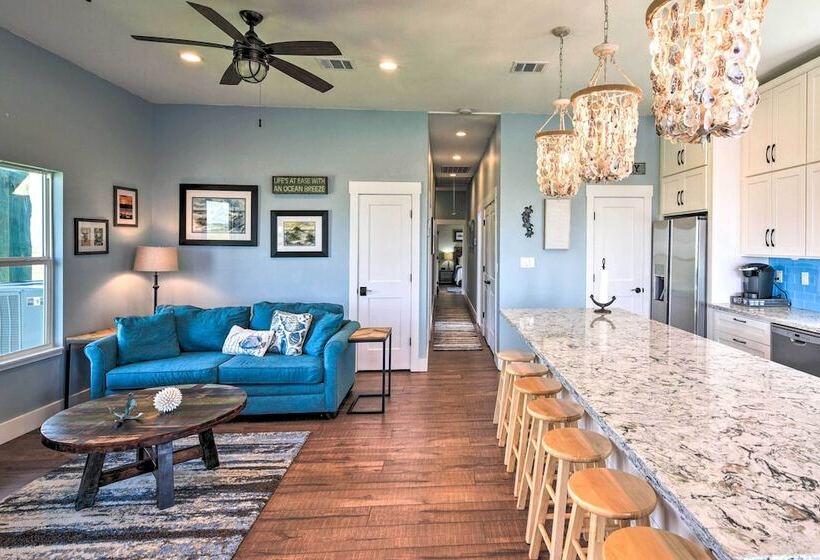 Waterfront Sargent House W/ Sparkling Pool!