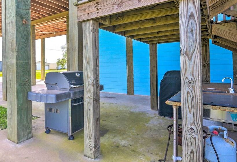 Waterfront Sargent House W/ Sparkling Pool!