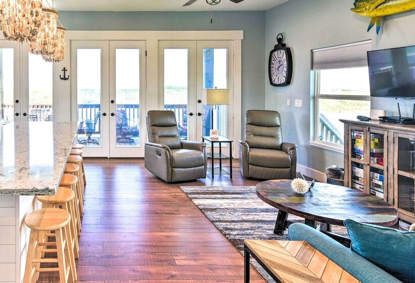 Waterfront Sargent House W/ Sparkling Pool!