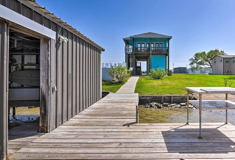 Waterfront Sargent House W/ Sparkling Pool!