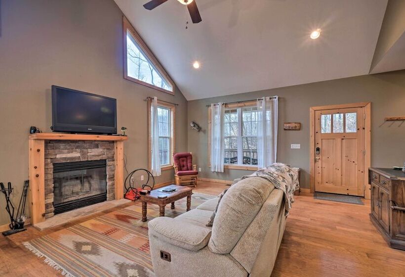 Sevierville Cabin W/ Lake Views & Wraparound Porch