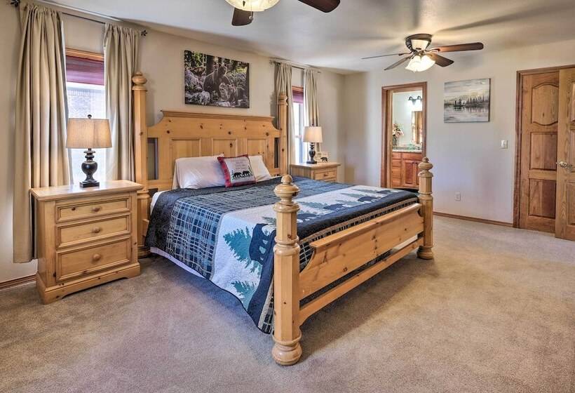 Welcoming Cañon City Abode   Walk To River!